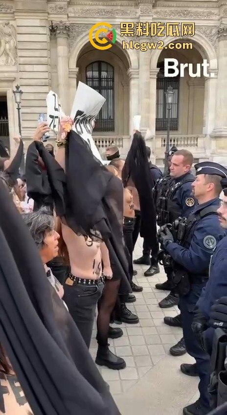 亚维侬性侵丑闻掀起法国怒潮 男子为满足欲望下药妻子10年 女性裸体走上街头控诉暴力!-8