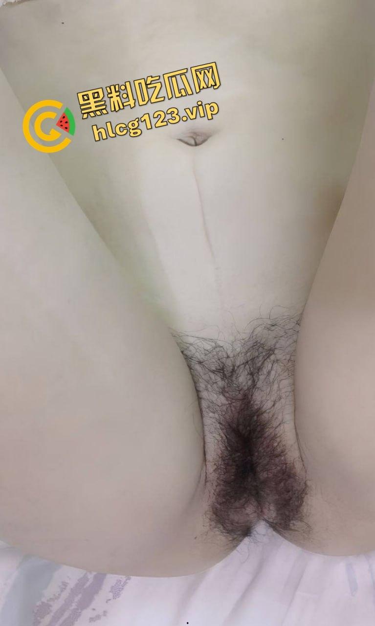 可爱脸蛋火辣身材！自拍美照撩翻全网，黑猫粉鲍肥臀高清大片流出！-9