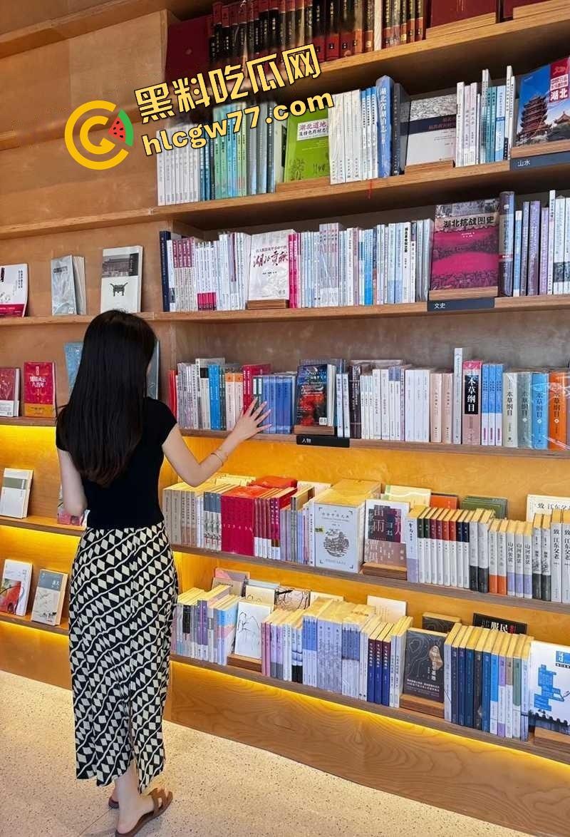 石家庄科信学院校花【蒋文玥】高冷仙女实录露脸被操，淫得像条街边母狗！-2