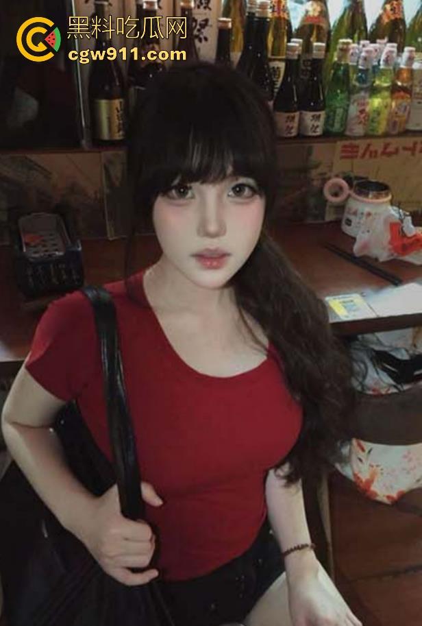 把嘴巴当逼操!湖南长沙小情侣玩转口交,各种姿势花式做爱,有b都不操就喜欢小嘴巴,妹子都跪地求饶!-1