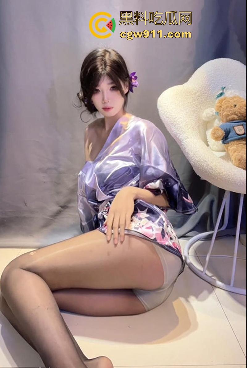 高颜值御姐【小郑历险记】前凸后翘极品身材,情趣内衣骚舞扭腰摇臀乳浪翻滚,诱惑十足!-3