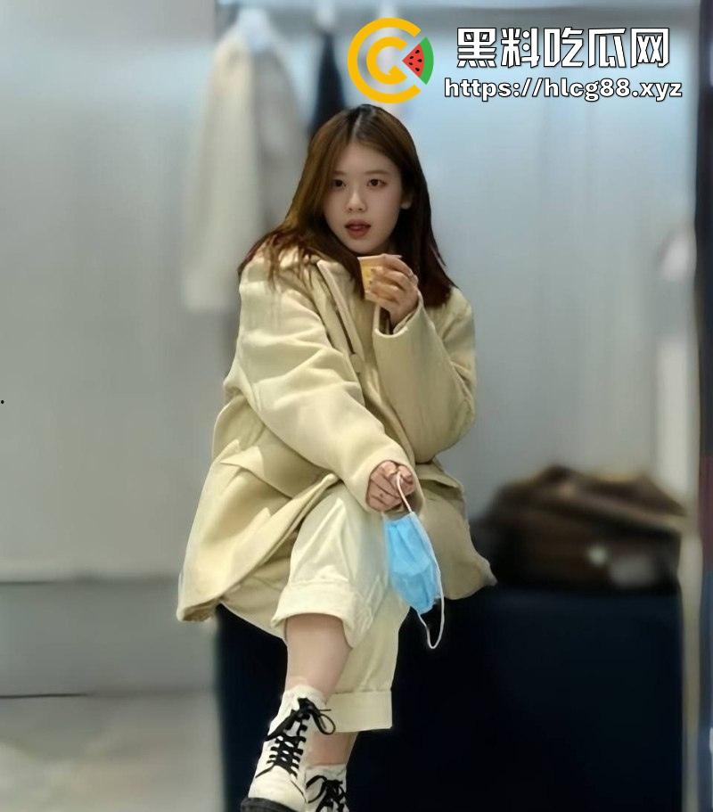 邂逅大学骚鸡外围大屁股操一次上瘾,翘臀浪翻天后入爽爆,小伙想包养被拒绝讲元不说缘!-5