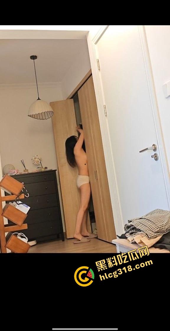 200万粉Coser网红『瑶兔叽』性瘾爆发男女通吃,金主一夜30次无套榨干,做爱视频音频爆出!-11