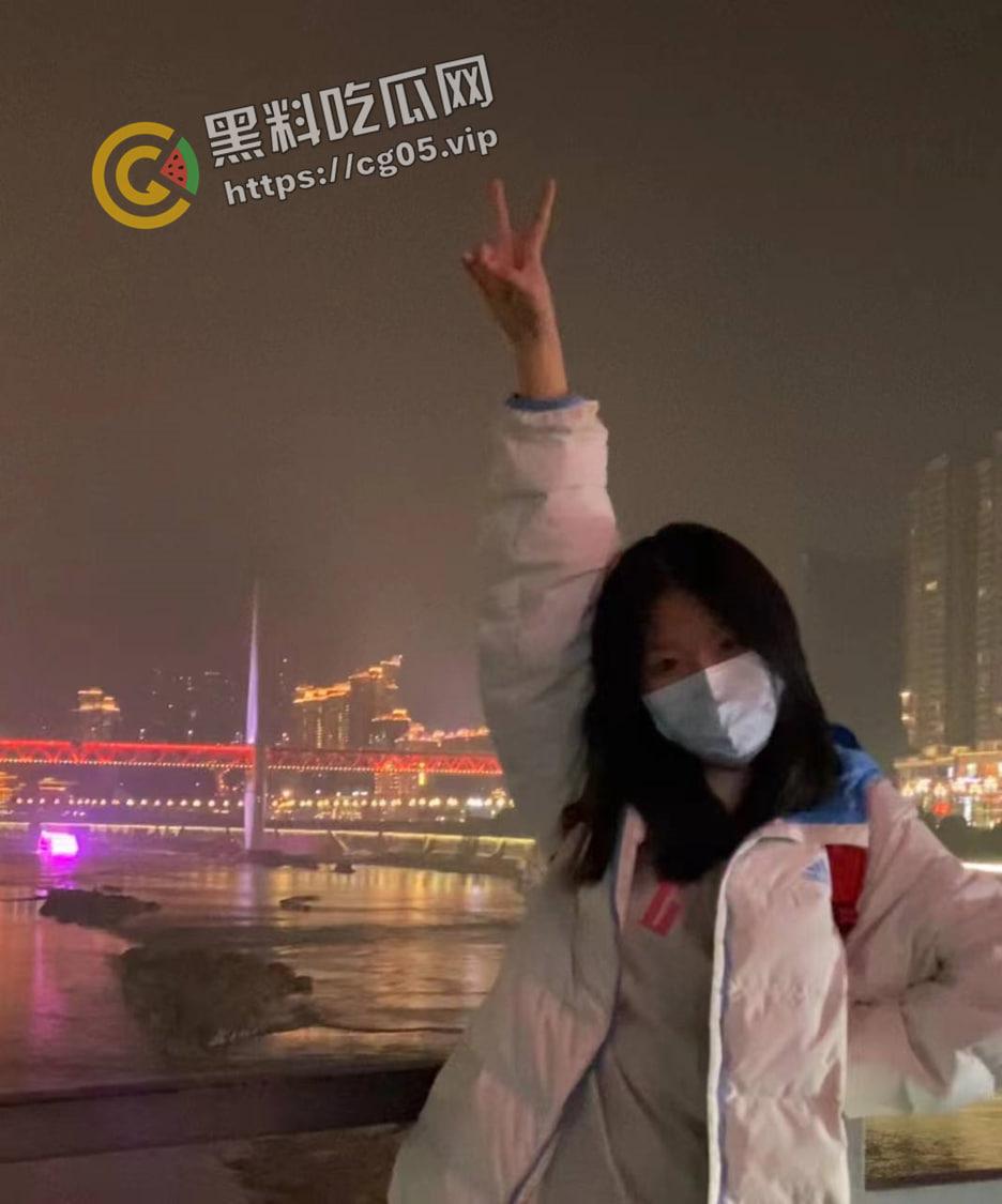 瓜友投稿！重庆母狗【伍雅馨】想被包养 收了钱不办事无视金主爸爸被曝光 私密视频流出-15