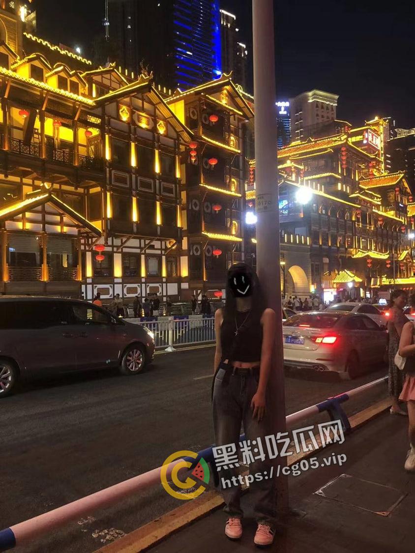 瓜友投稿！重庆母狗【伍雅馨】想被包养 收了钱不办事无视金主爸爸被曝光 私密视频流出-17