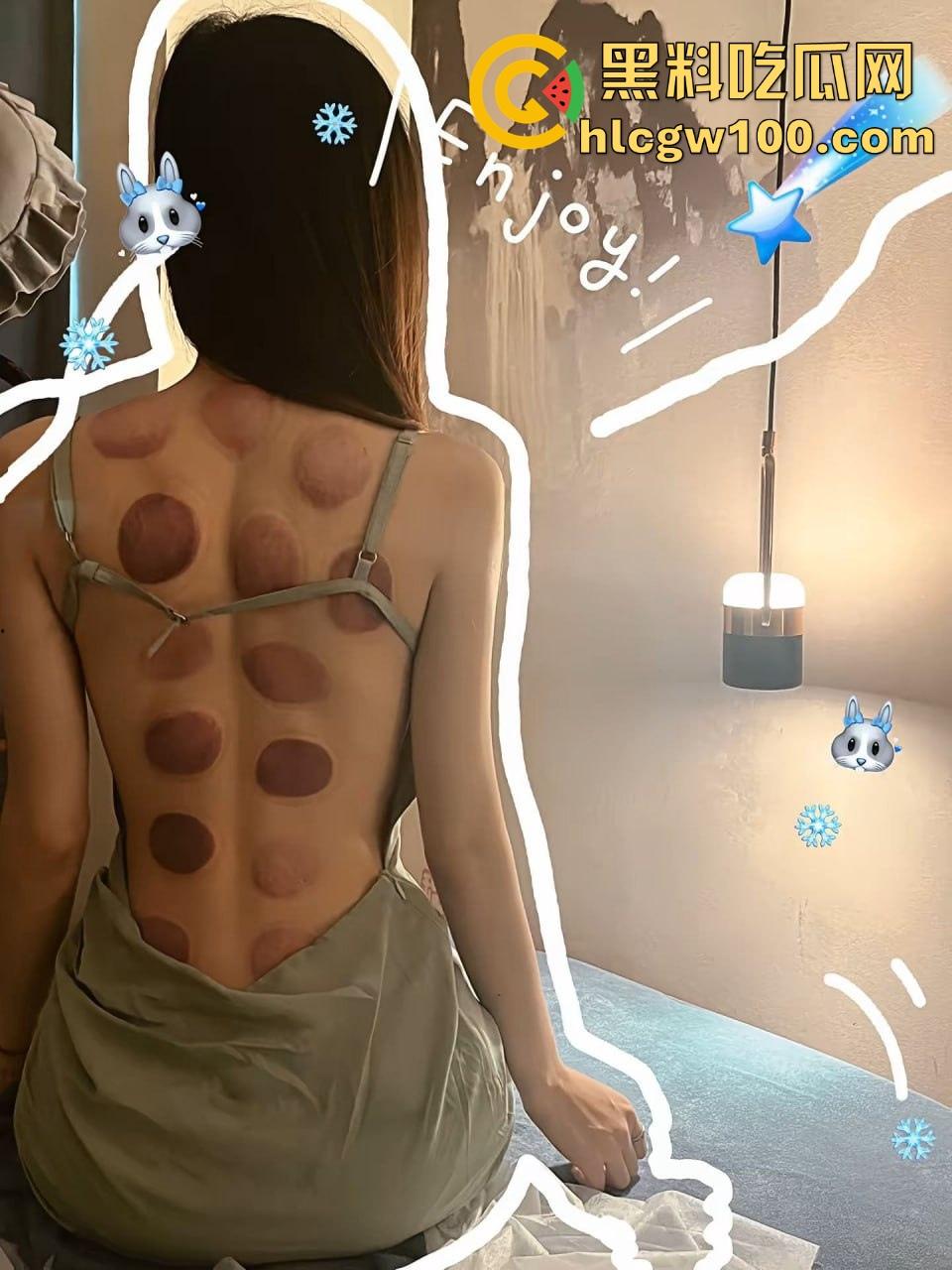 石家庄医科大学母狗姐妹花拔完火罐带男友玩4P大战 黑丝女仆求爸爸狠狠爆操 屁股拍到通红奶子晃得像乳牛！-2