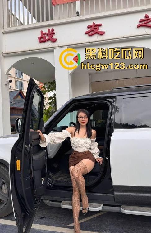 极品巨乳网红【扶摇】与男友性爱视频泄密 完美胸型女神被男友疯狂猛操后入 骚叫不断！-5