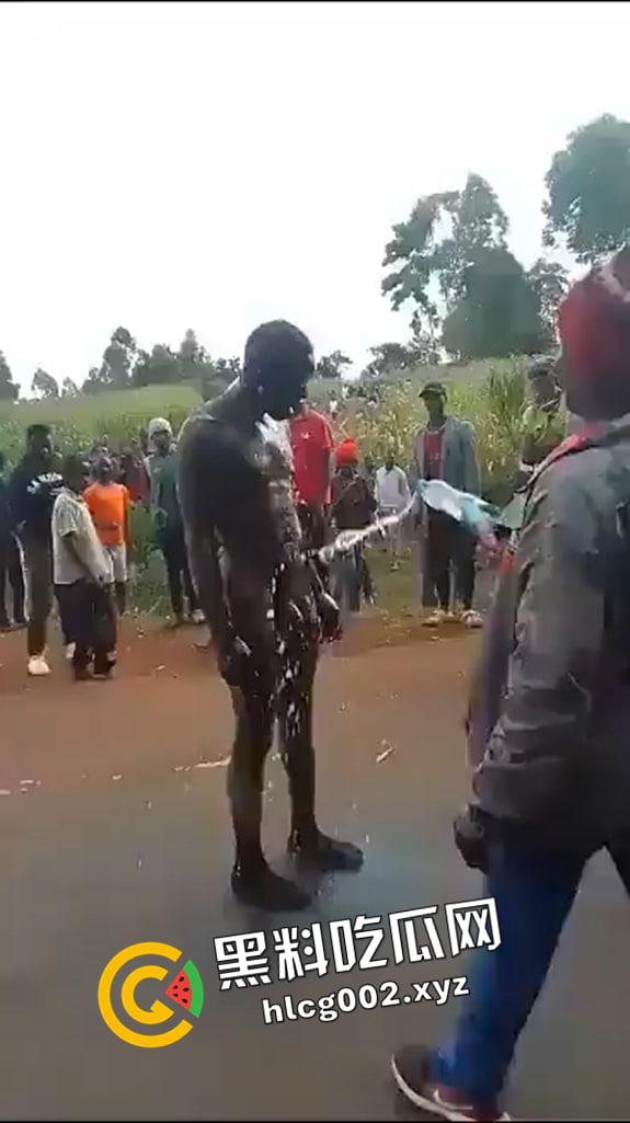 尼哥就是狠!南非尼哥虐待小孩 被抓到后活活烧死 惨不忍睹-1