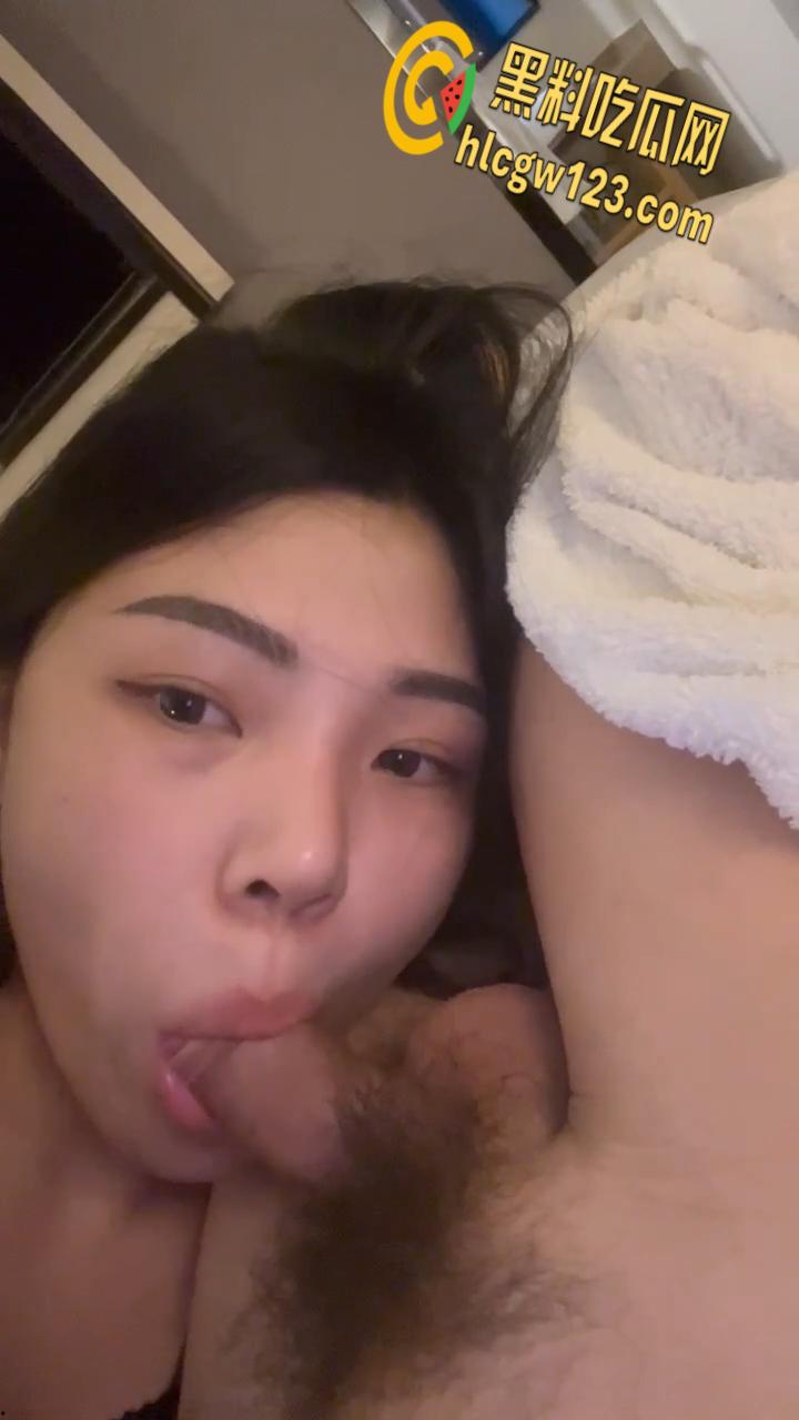 高冷学姐变骚浪母狗！黑白丝大长腿勾魂，富二代爆操后入，含着JB直流口水 !-7