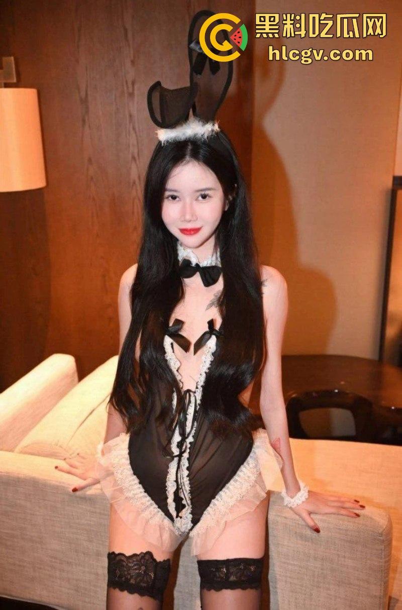 陈奕迅陪妹子去看陈奕迅演唱会 妹子陪我全垒打！这样的嫩妹真好骗一张票就搞定！-6