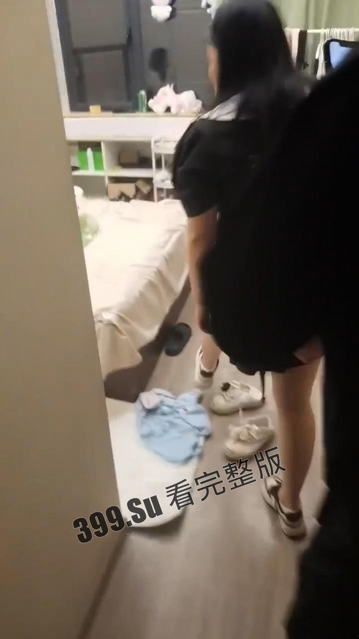 离谱！女学生自营卖淫可接受3P 给男友戴绿帽 谎称在ktv做行政，被闺蜜戳破谎言 ，房间全是避孕套，最后还给送进局子-9