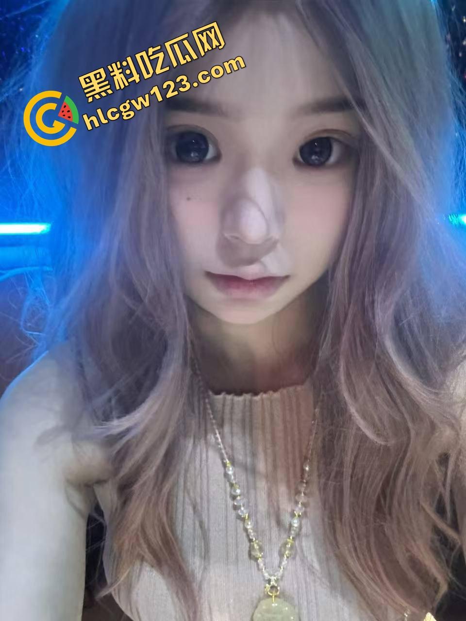 她下面一阵热腾腾，塞满章鱼小丸子都还嫌空，日式骚味喷出来，酱汁流到大腿根儿，馋得我当场舔盘！-4