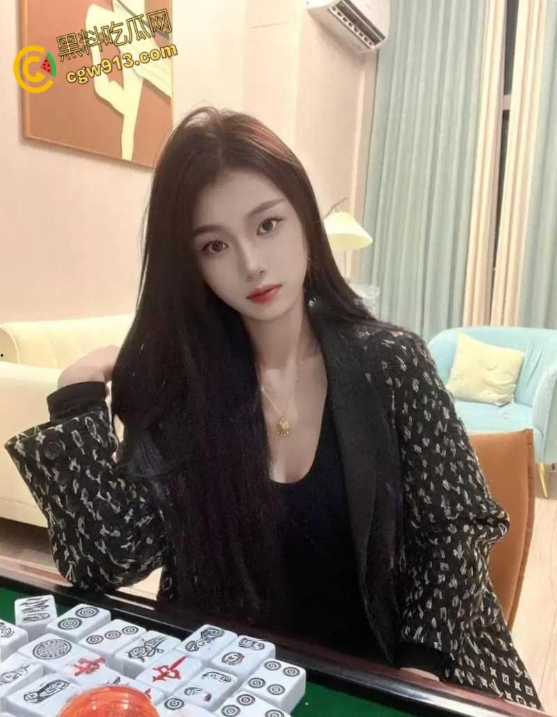 东莞顶级名媛【潘芸璐】，下海兼职上门做援交，极品大长腿一线天馒头逼，资本的好性奴 !-1