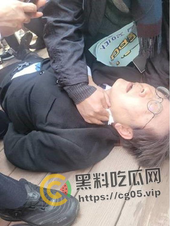 韩国最大在野党共同民主党党首【李在明】釜山参加活动遇刺 颈部受伤 【尹锡悦】紧急发布声明严查 疑似贼喊捉贼-4