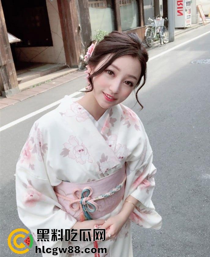 中经贸学院巨乳校花【李雅】挺翘巨乳勾魂荡魄，嫩穴道具插得淫水四溅，跟男友啪啪干得昏天黑地！-4