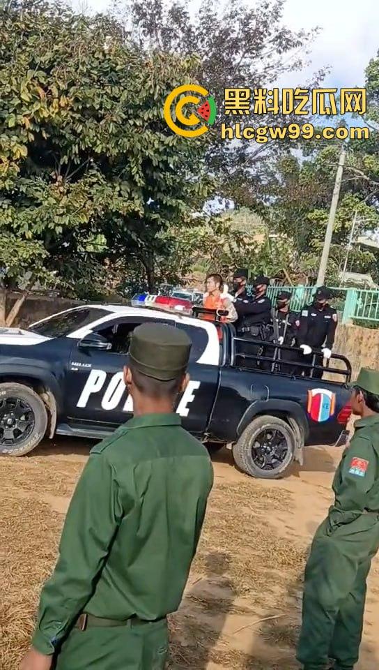 全网震惊！缅甸佤邦男子【陈尼荣】丧心病狂对生父痛下杀手，现场直击公审现场全程高能-7