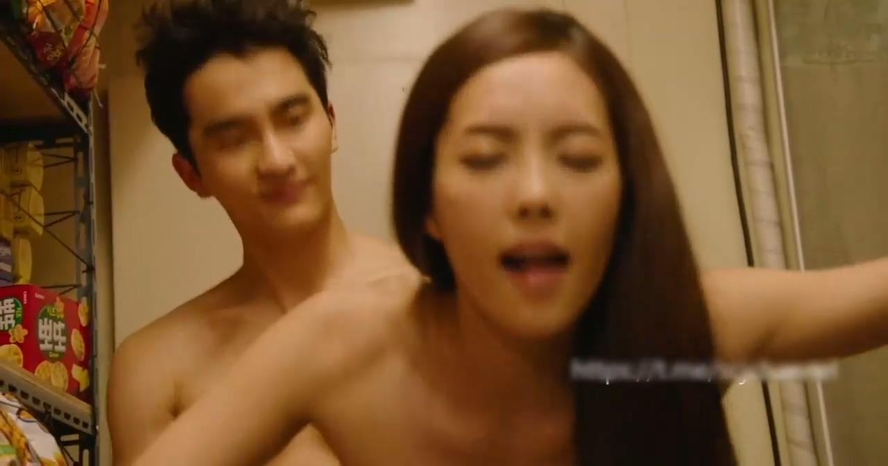 长江大学讲座时播放的不雅视频 完整版来了！韩国经典色情电影《新建文件夹2》小伙子很有品味！（字幕版）-2