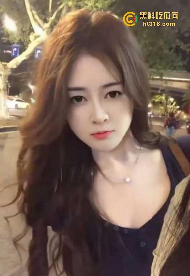 海角乱伦！真实灌醉亲姐，在沙发上把她强暴了，中途醒了拼命反抗也没能阻挡我的无套内射！-3