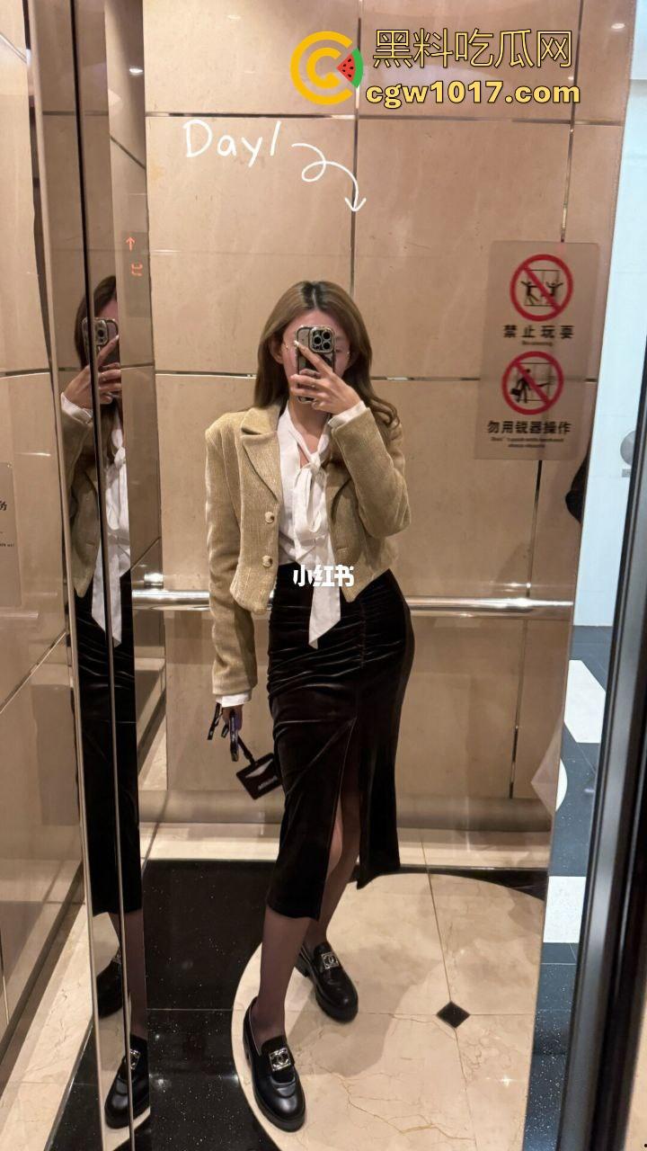 勤检持家好女孩！白天做项目，晚上当公主，高颜值极品御姐，黑丝开裆裤无套后入，只为领导再次光临！-7