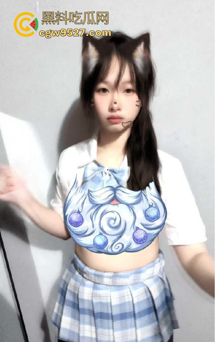 高颜值福利姬【小绒ovo】极品性感尤物露脸裸舞自慰，动作撩人边脱边舞，每一寸肌肤都散发致命诱惑！-4