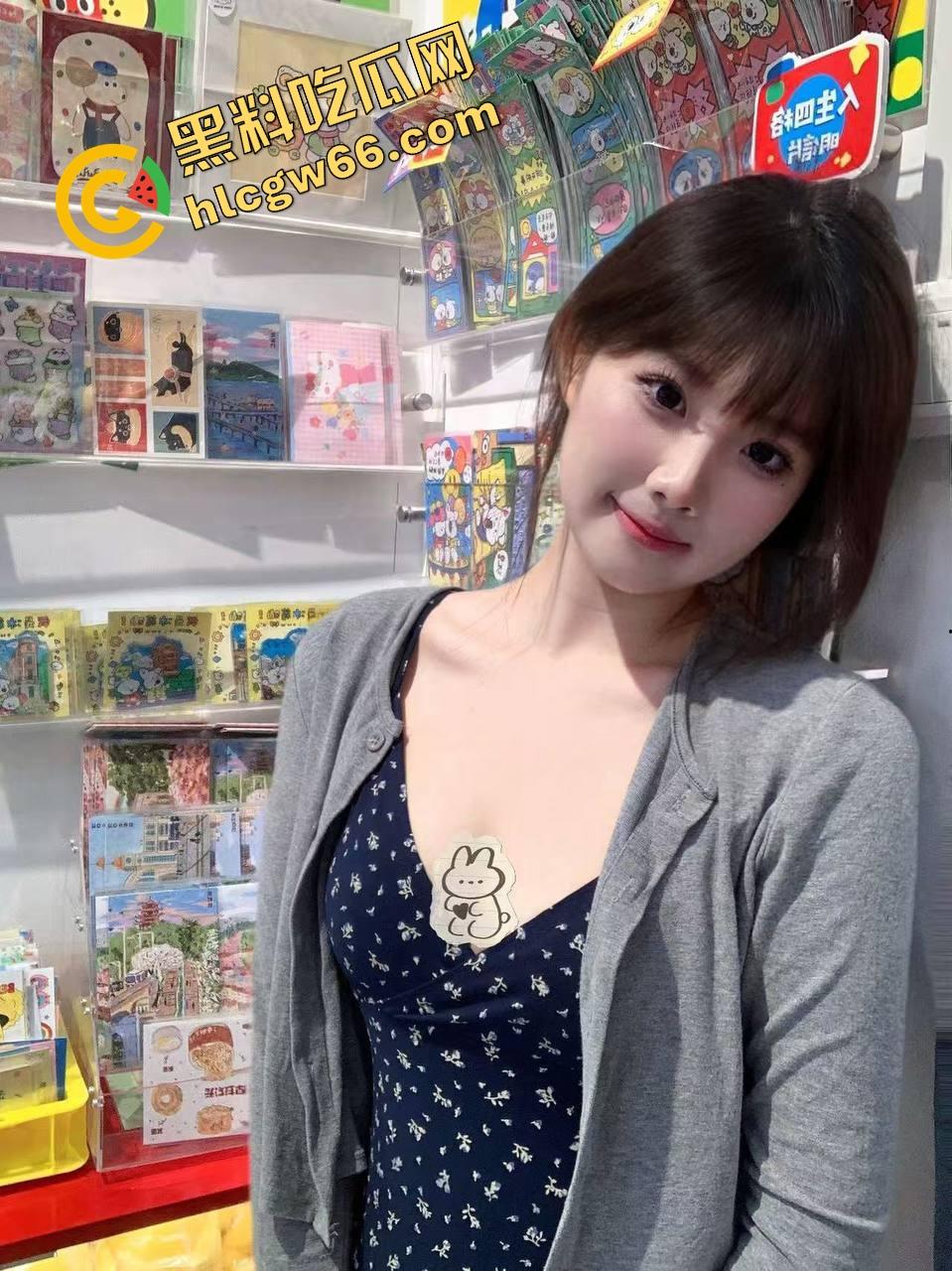 福建瓜友分享邻家少妇『钱悦』趁老公出海来偷玩，含鸡太深呛哭了还不肯停，嘴里喊着要被操出声音！-4