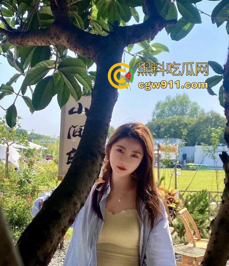 中国地质大学篮球拉拉队长【李怀楠】性爱视频曝光，御姐女神深喉口爆，花式做爱技巧娴熟，画面香艳火辣！-1