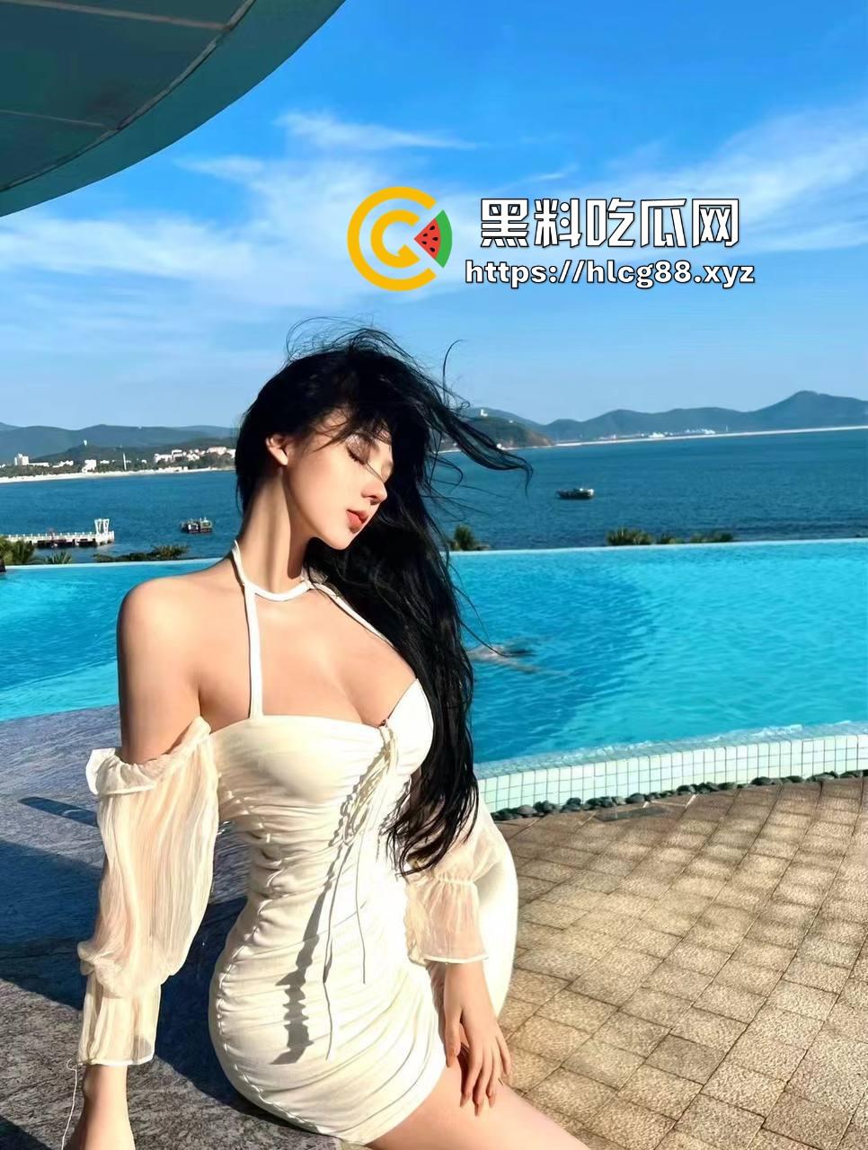 现在妹子为美疯魔抽脂隆奶塞逼艾灸，骚穴子宫烤得喷香，医美变态到艾灸鸡巴都出现了！-4