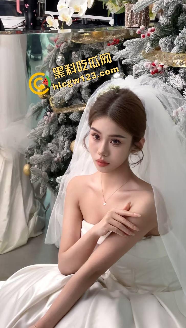 嫂子这腰臀比太顶了,哥哥出差不在家,我直接后入她的大肥臀,忍不住拔枪狂干!肥臀即正义!-2