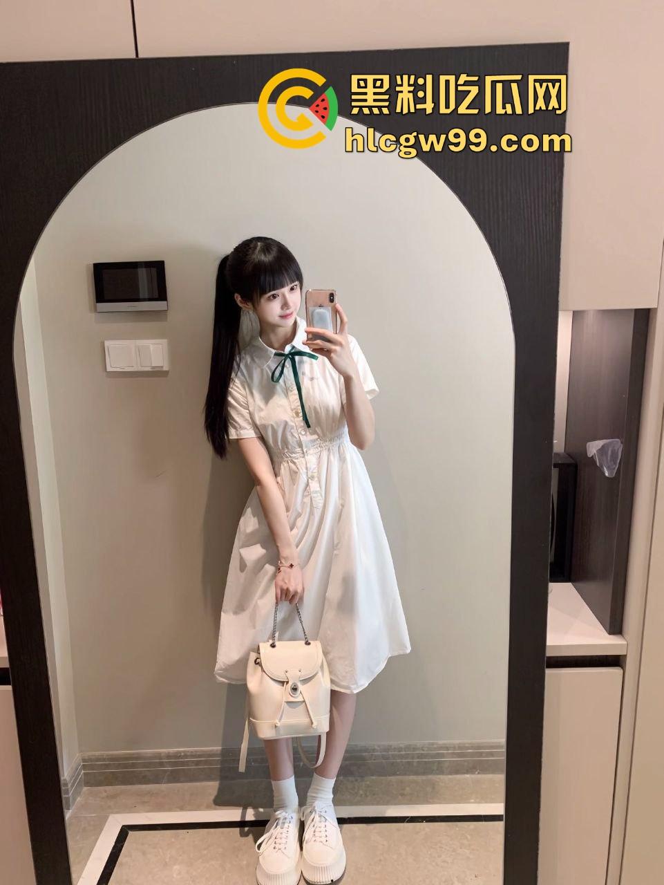 杭州大一JK学妹『钱薇婷』酒吧兼职不卖酒专卖逼,工作变性奴试用期,金主约炮玩SM,蹬逼蹬到鸡巴都脱皮!-3