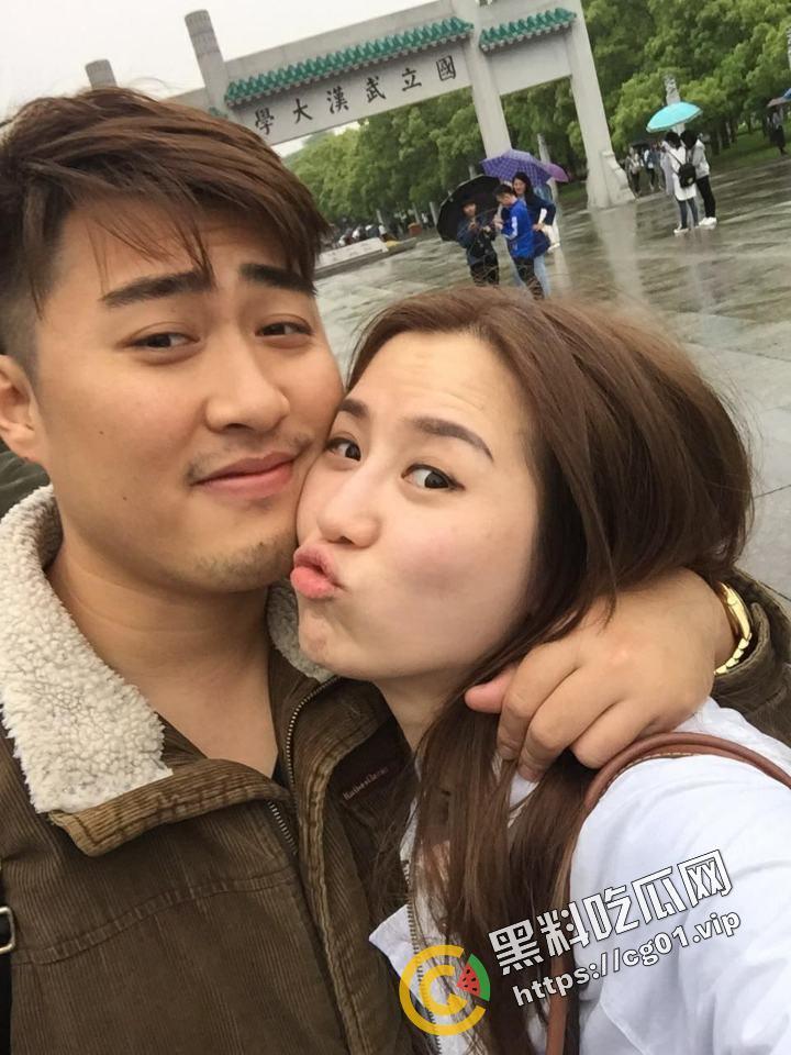 台湾国立武汉大学 学生情侣性爱自拍泄密流出 清纯的外表下隐藏着骚动的心-1