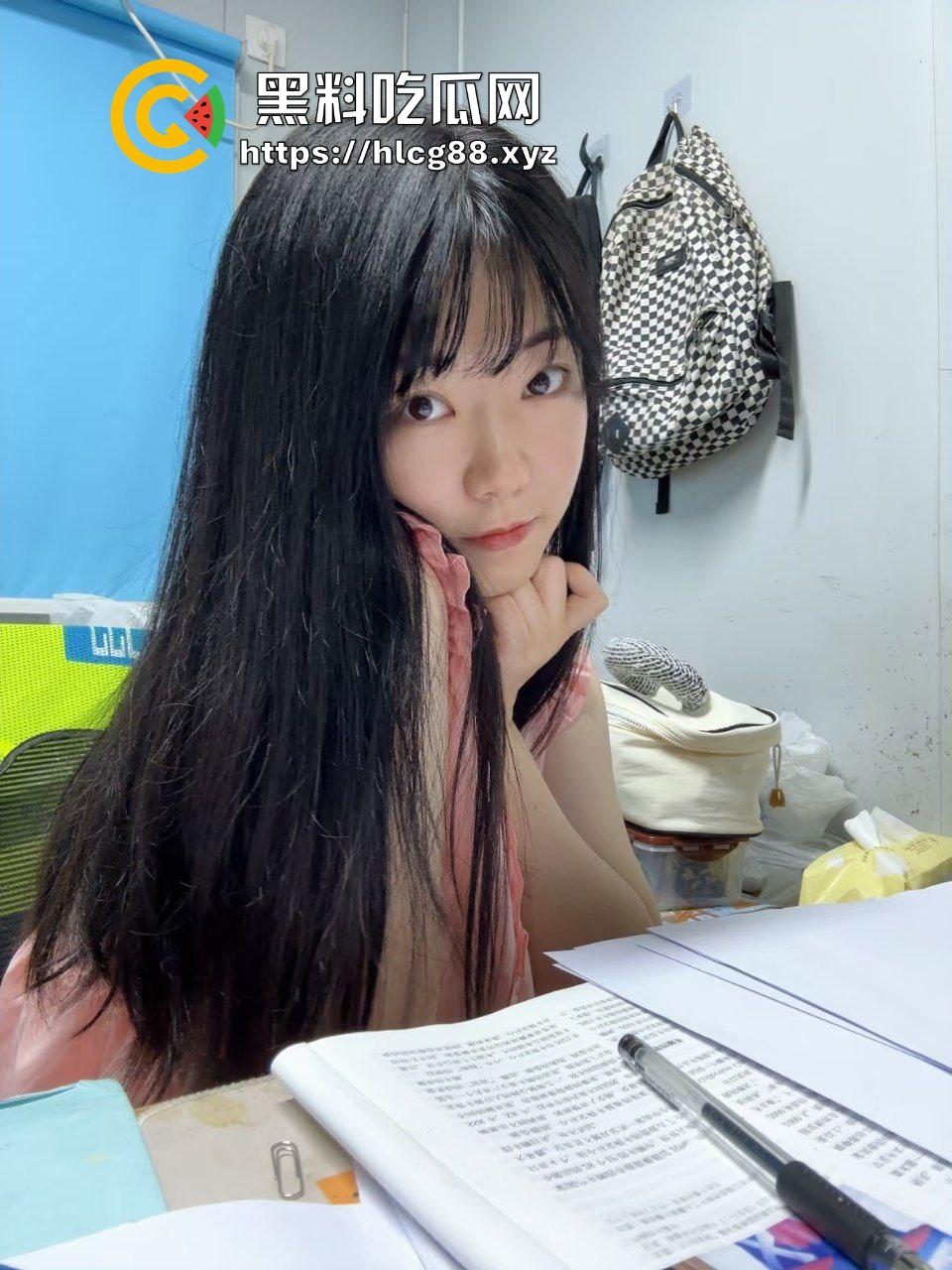 福建艺术学校清纯小太妹,高中就已是肉便器榨精小能手,酒店暴插嫩穴直冒白浆还不舍得拔出!-2