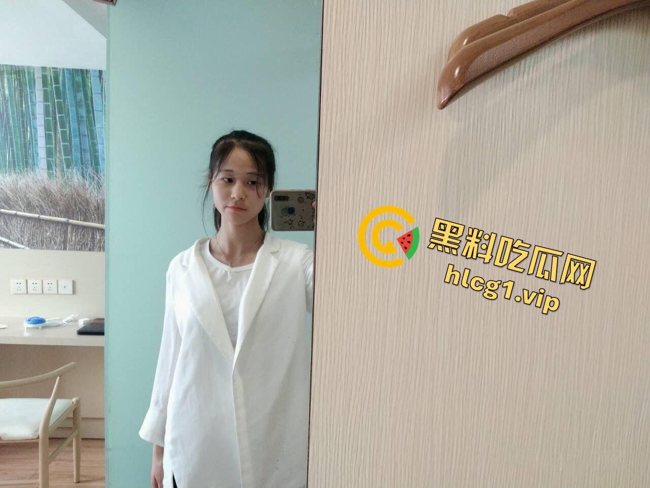 小姐姐与男友的激情视频流出！内射过程被绿帽男友分享给兄弟-3