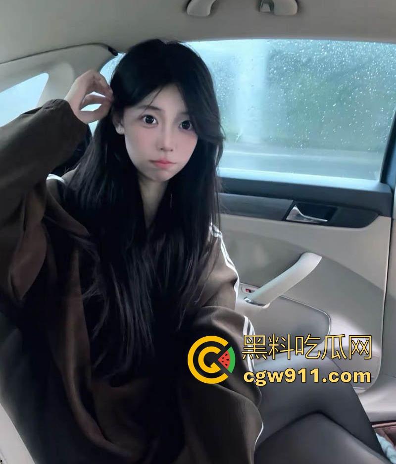 杭州酒吧极品小公主【姜丽君】夜店女王甜美脸蛋，被带走酒店玩弄，对镜口交疯狂后入，极其淫荡！-2