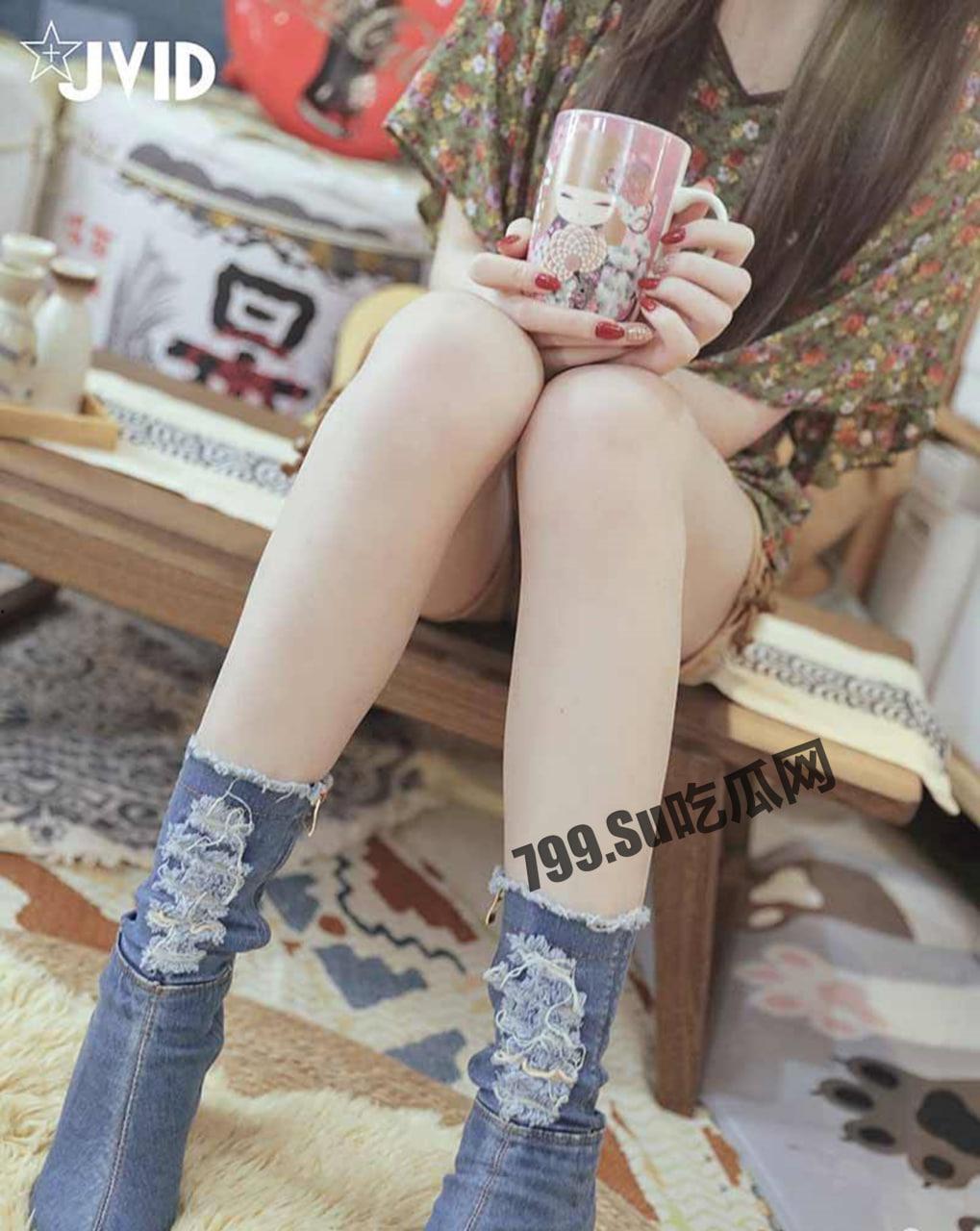 神剧情系列《失恋 M 字腿》失恋的长腿卯咪妹妹 怎么被我扒光了-7