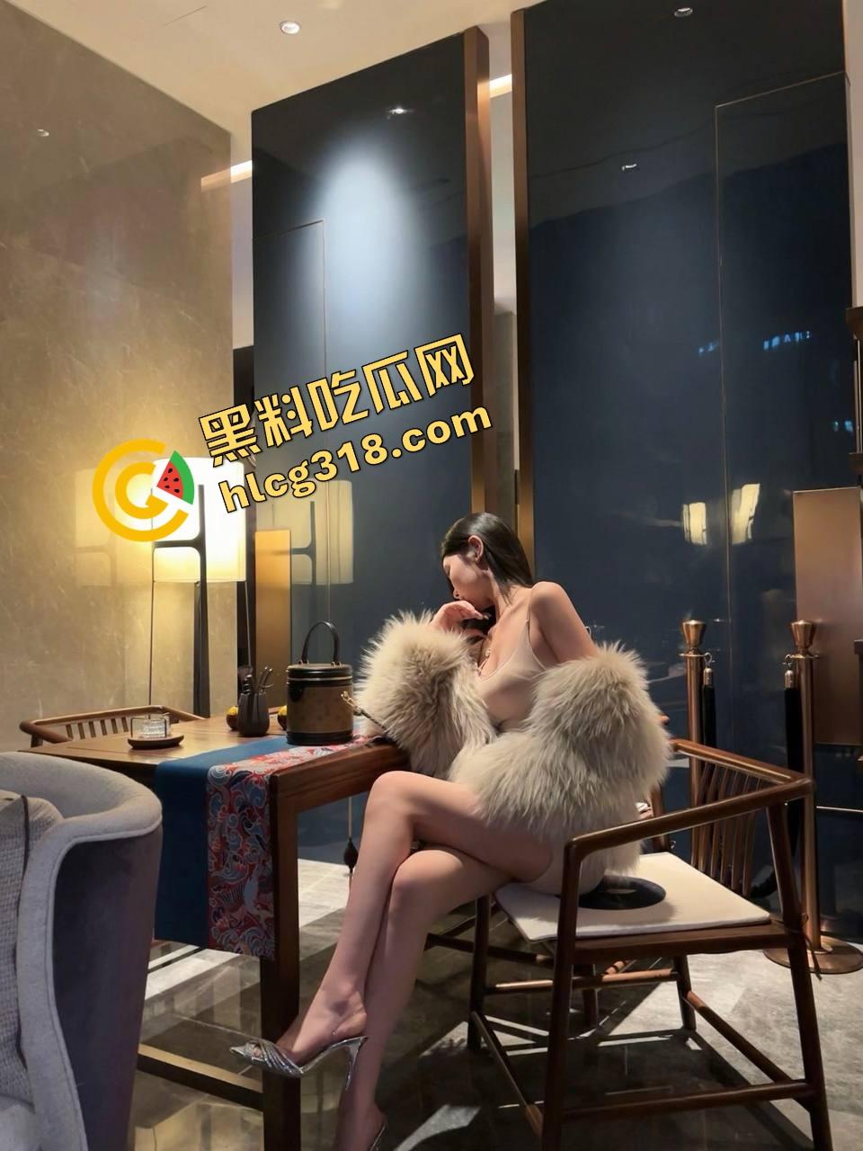 台妹无套内射口爆肛塞都会,牛奶袜一穿逼都骚出奶味,角色扮演玩到连自己是谁都忘了,天生就是被操的料!-10