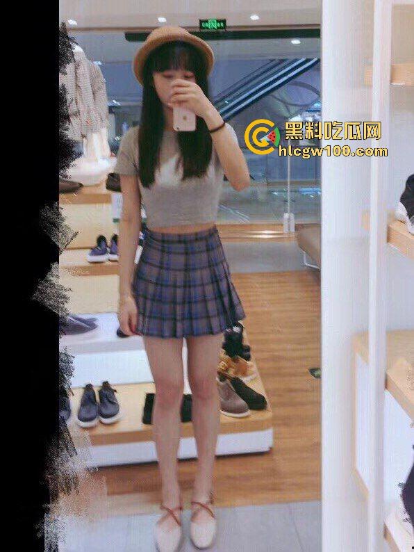 黑料吃瓜严选极品情侣自拍，真实做爱第一视角，反差妹沉浸式后入啪啪让人撸飞裤衩，绿帽大佬投稿的诚意满满！-8