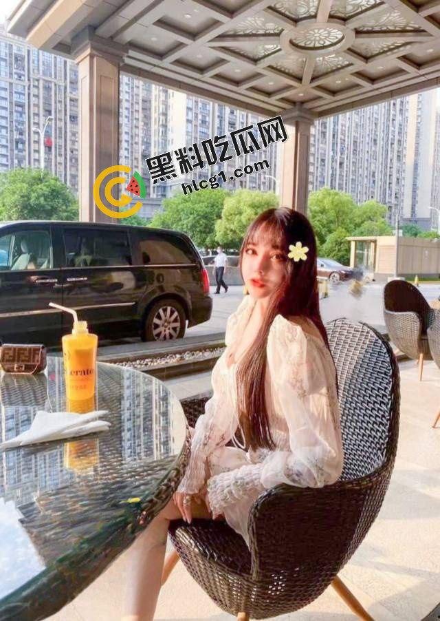 浙江大学新闻传播学院 混血美女『韩雯萱』双洞齐开 金主曝光性爱视频-5