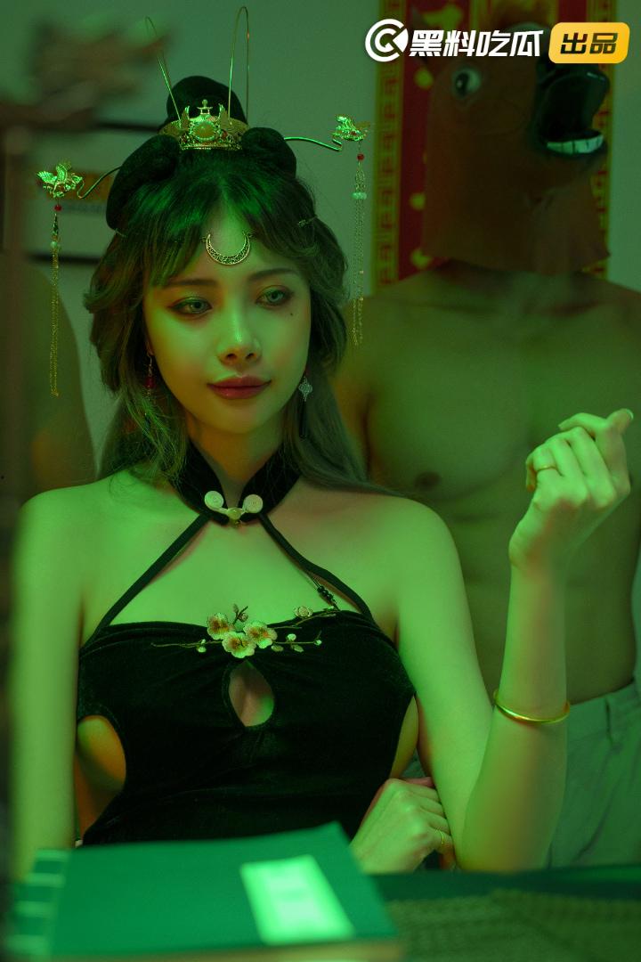 黑料吃瓜网出品-《大小S超时空重逢：多P鏖战淫乱地府》EP01-五一特播短剧！-5