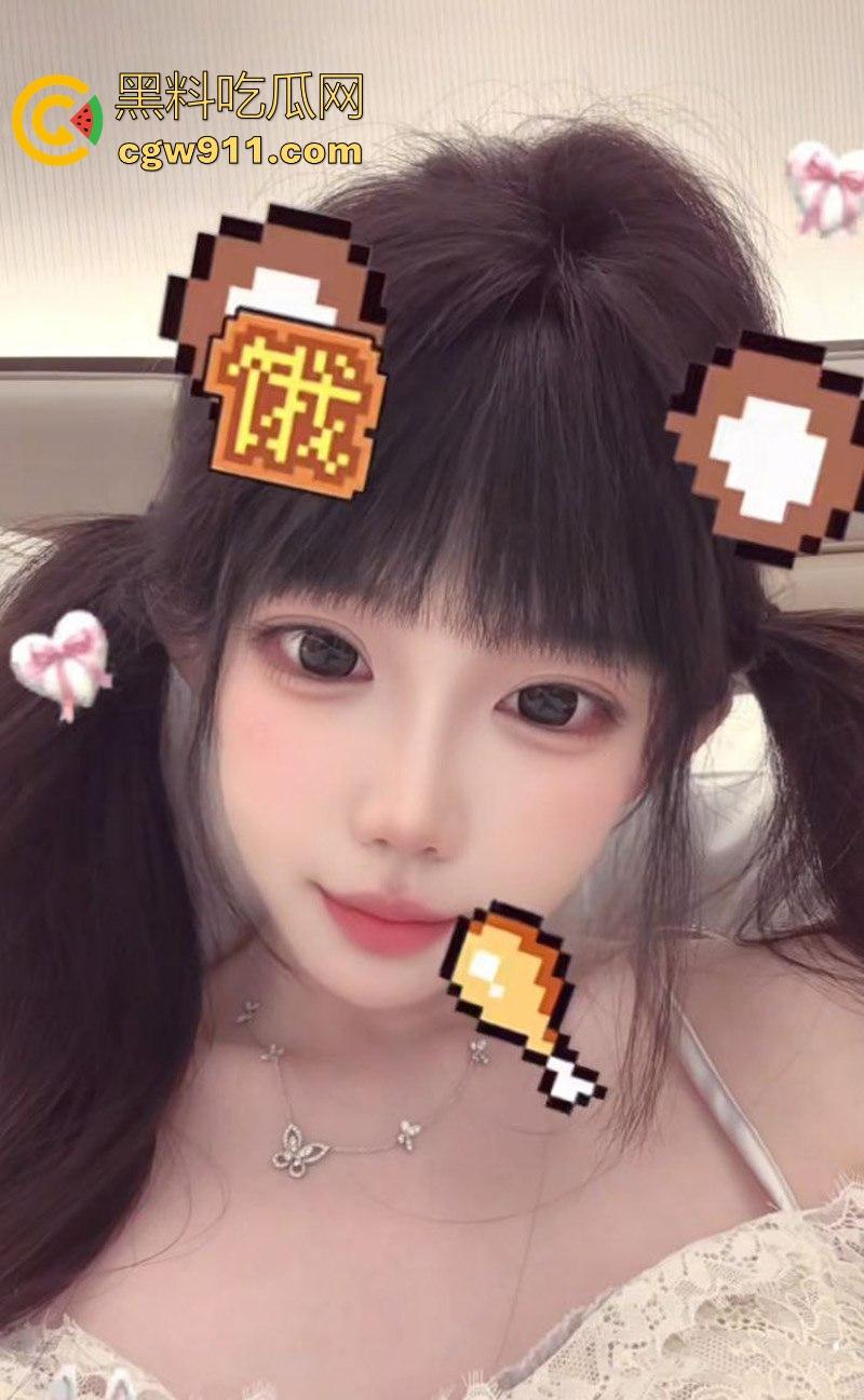 上海高颜值幼态反差婊【李文慧】长期给金主包养，口交深喉乳夹调教，女上骑乘榨精，全程甜美呻吟不断！-5