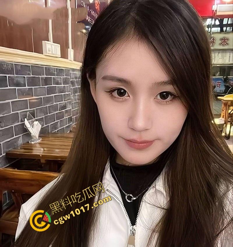 贵州美少女【冯梦瑾】约炮视频被曝:清纯外表掩藏骚浪本性,奶子乱颤,高潮迭起,肉体啪啪激荡,视觉与听觉双重爆炸!-2