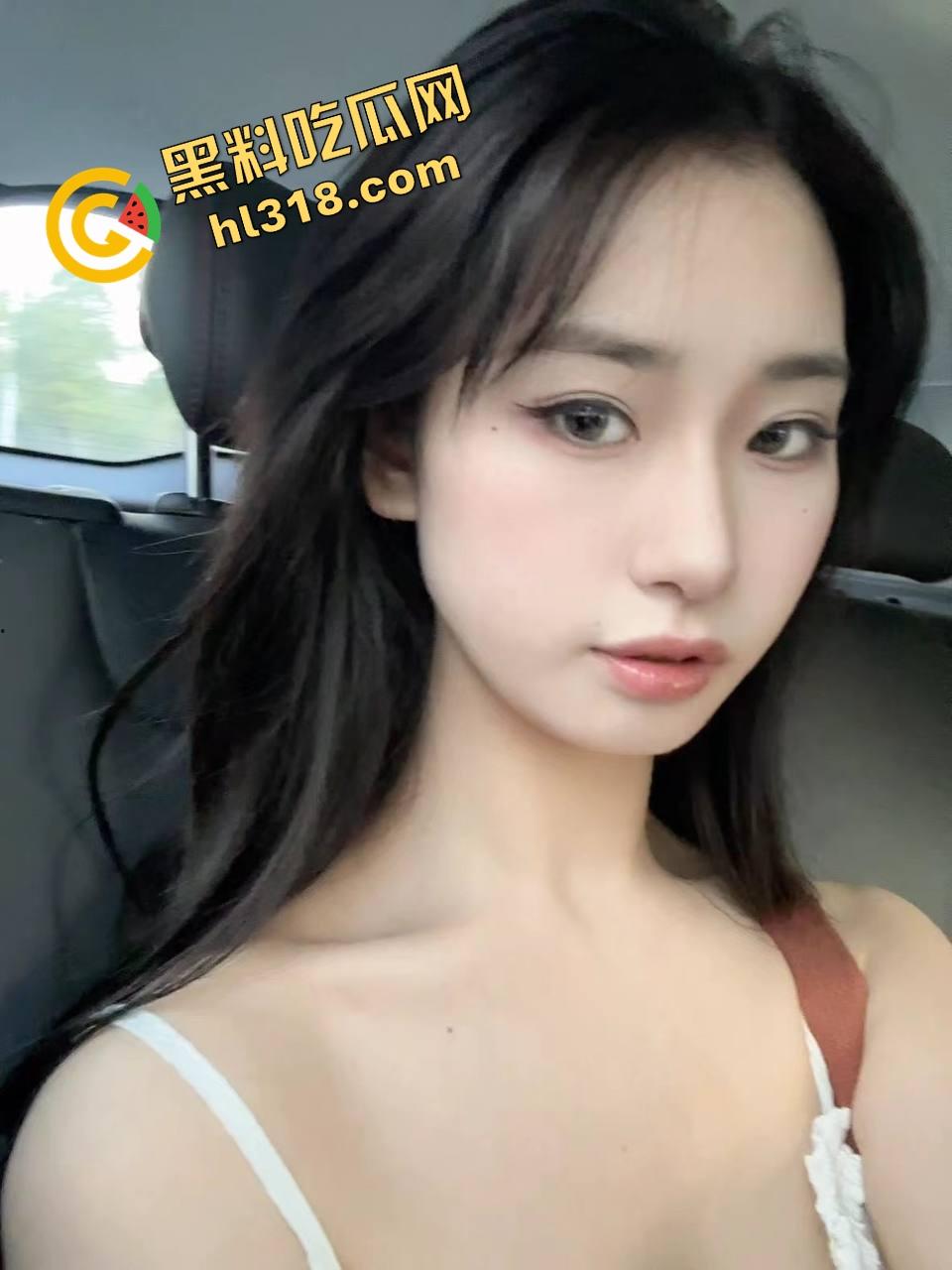 夜深人静窗前爆操不拉窗帘，灯火通明全楼观影，隔壁妹子都看傻了，就喜欢你们这种不避嫌的刺激感！-3