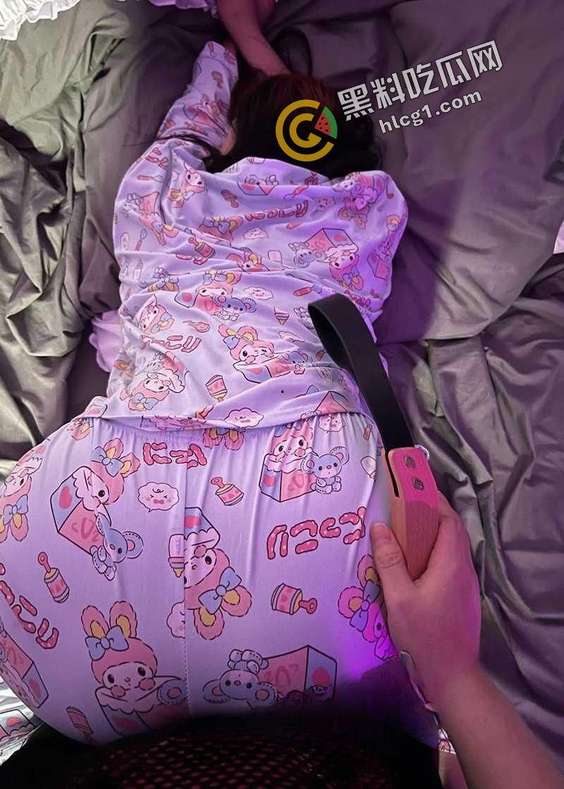 又爆大瓜！抖音说唱rapper主播  第一枪 拥有20cm巨根 暴力抽插大雷女友 视频传出-7