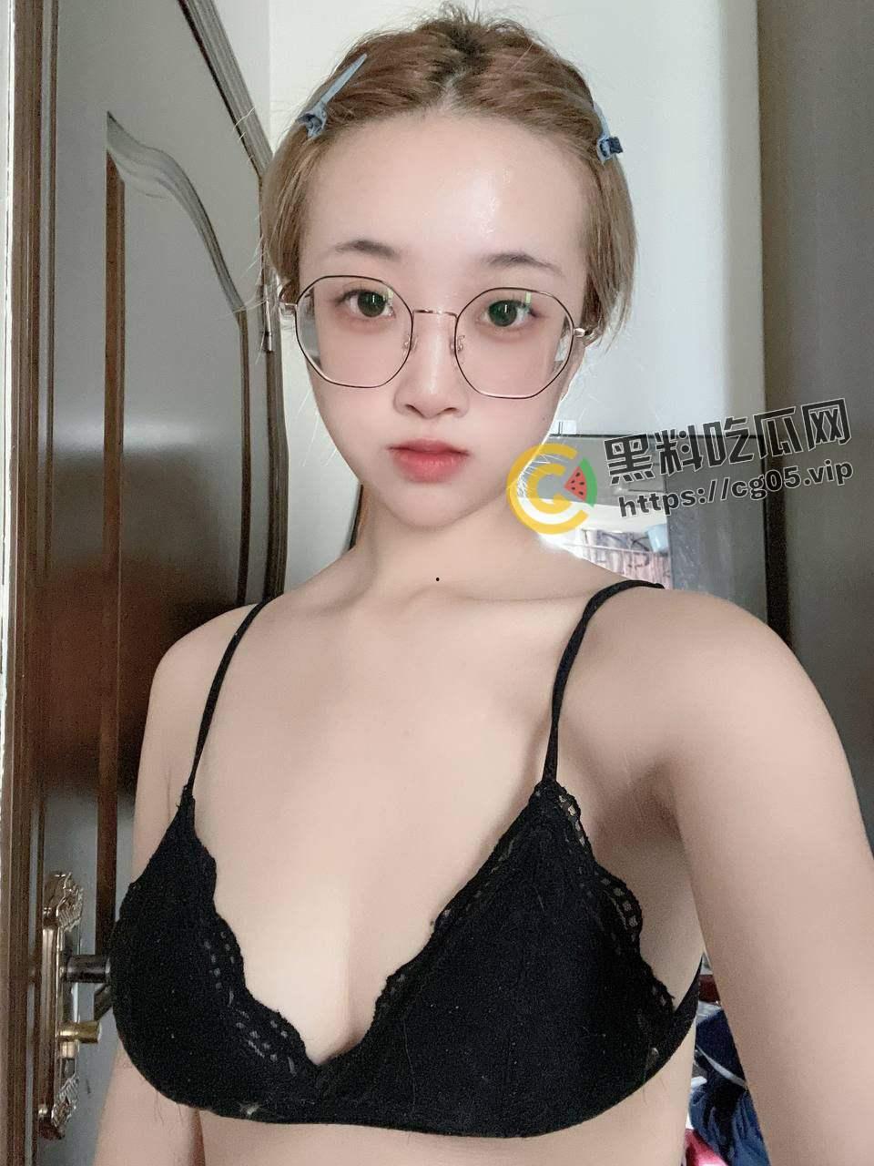 重庆涪陵区母狗何雯婕 被金主爸爸包养网调  去外面偷吃被金主发现将其曝光-4