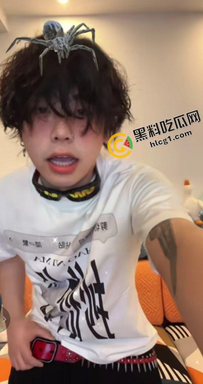 又爆大瓜！抖音说唱rapper主播  第一枪 拥有20cm巨根 暴力抽插大雷女友 视频传出-10