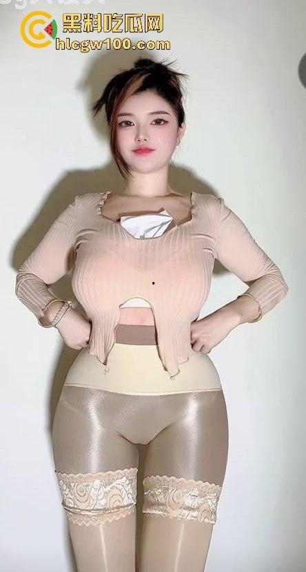 回馈瓜友！快手巨乳网红【36G大馒头】收费福利流出， 极品身材丰乳肥臀全裸，这胸像假的一样。-15