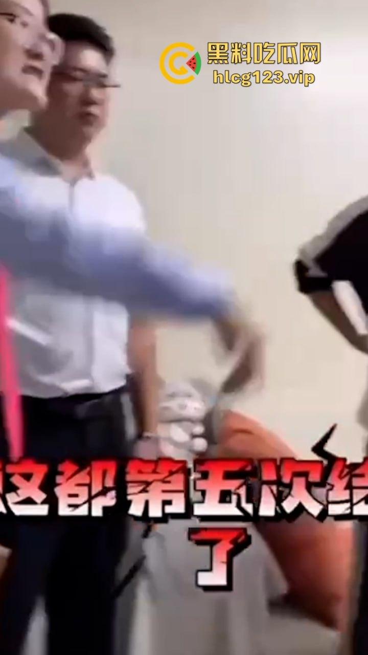 欠打！靠结婚发家致富？女子结婚第二就要离 拒退15万彩礼 丑恶嘴脸实拍曝光 一家人都没好货-4