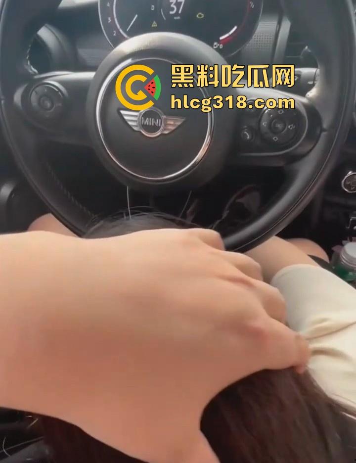 富二代约炮极品身材高颜值幼师 车内深喉口交 酒店3P内射粉嫩骚穴 完美露脸无比反差！-2