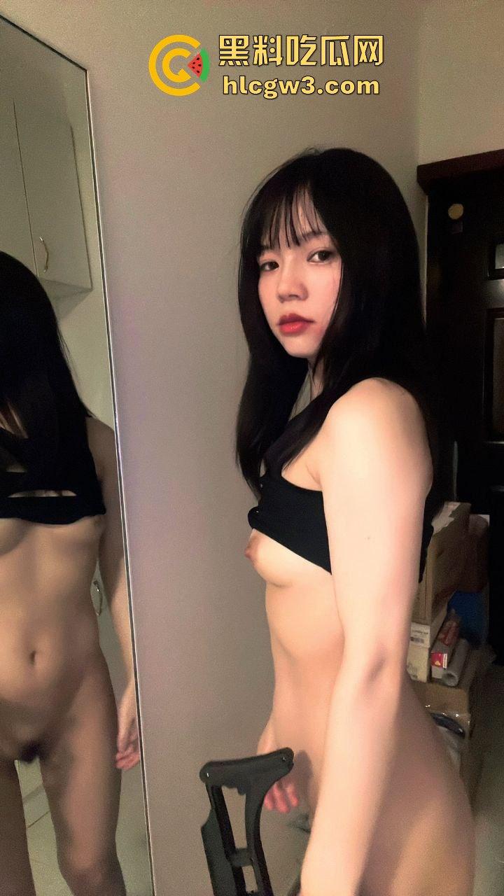 白白嫩嫩极品长腿骚货【胡梦琪】，户外露出拿枪挑逗玩口爆，野战现场直接干到树皮都裂了草到腿软！-2