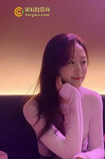 广州音乐学院女神【金依然】被富二代玩烂，内射视频全网疯传，穿开档丝袜任由抽插，直接成了移动肉便器！-6