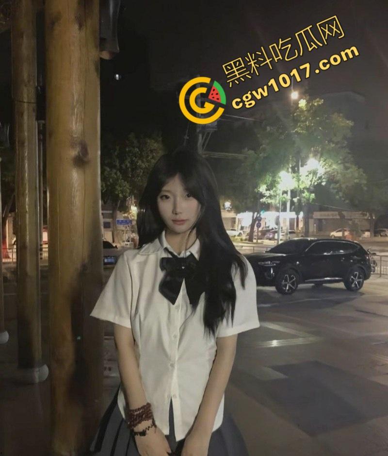 承德医学院高颜值【李静】不雅视频曝光！清纯女神私下淫骚扣穴，白袜足交撩人，后入猛操精液射满臀！-2